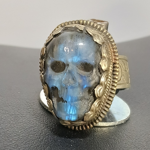 Large Tibetan Silver Labradorite Blue Skull Ring Size 11 " Adjustable - Picture 7 of 14